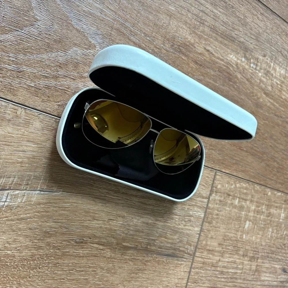 Marc Jacobs Stylish Aviator Sunglasses with Case